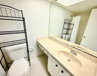 4880 Locust Street Ne - Photo Thumbnail 15