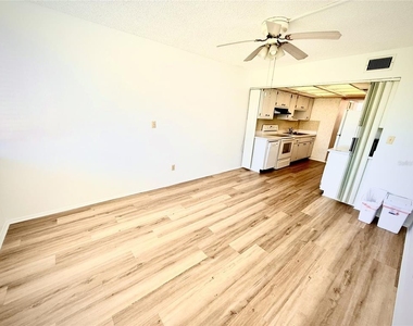 4880 Locust Street Ne - Photo Thumbnail 9