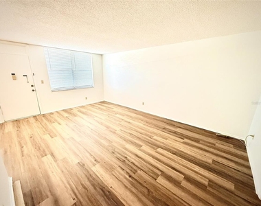 4880 Locust Street Ne - Photo Thumbnail 3