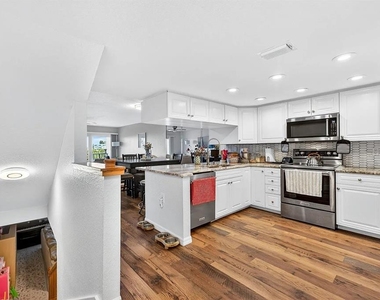 14793 Seminole Trail - Photo Thumbnail 9