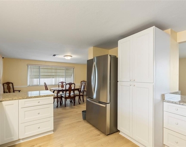 3228 Rock Valley Drive - Photo Thumbnail 9