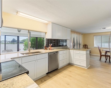 3228 Rock Valley Drive - Photo Thumbnail 7
