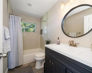 2132 Isabelle Street - Photo Thumbnail 5