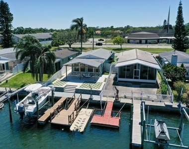 4825 Floramar Terrace - Photo Thumbnail 15