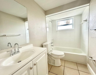 3323 Fairmount Drive - Photo Thumbnail 13