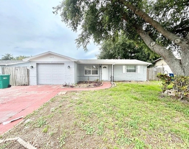3323 Fairmount Drive - Photo Thumbnail 1