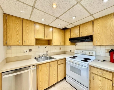 11703 Raintree Village Boulevard - Photo Thumbnail 7