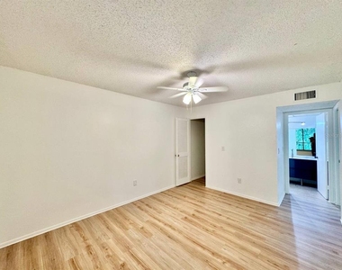 11703 Raintree Village Boulevard - Photo Thumbnail 10