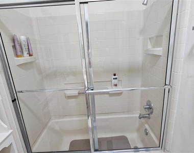 739 Tremont Greens Lane - Photo Thumbnail 20