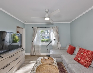 1279 86th Avenue N - Photo Thumbnail 11