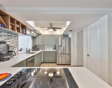 1279 86th Avenue N - Photo Thumbnail 14