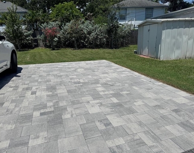 2845 9th Avenue N - Photo Thumbnail 3