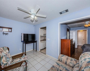 5217 81st Street N - Photo Thumbnail 6