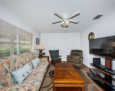 5217 81st Street N - Photo Thumbnail 3