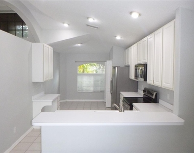 19146 Cypress Green Drive - Photo Thumbnail 7