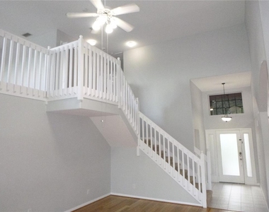 19146 Cypress Green Drive - Photo Thumbnail 4