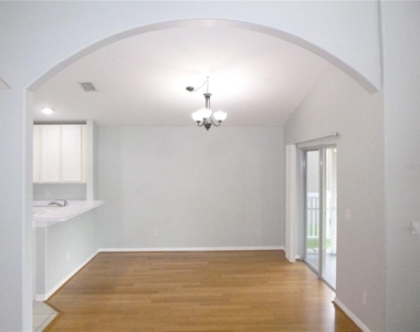 19146 Cypress Green Drive - Photo Thumbnail 5