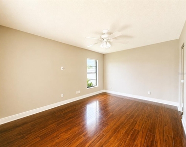 5104 Springwater Court - Photo Thumbnail 14