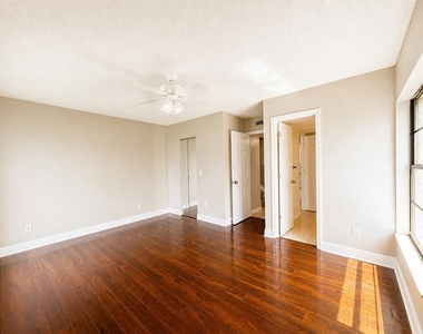 5104 Springwater Court - Photo Thumbnail 15