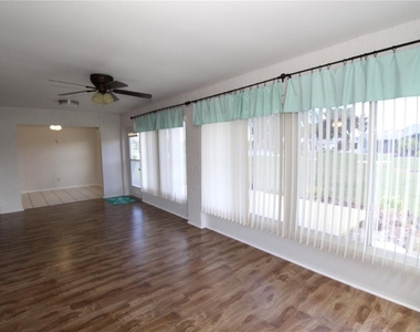 309 Bryce Court - Photo Thumbnail 9
