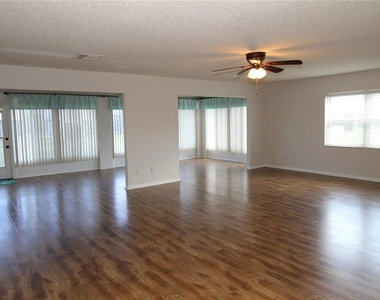 309 Bryce Court - Photo Thumbnail 6