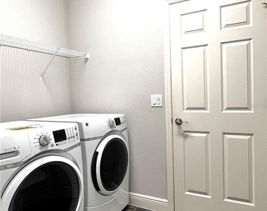 4786 Ballantrae Boulevard - Photo Thumbnail 9