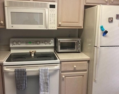 2377 Lake Heather Heights Court - Photo Thumbnail 4