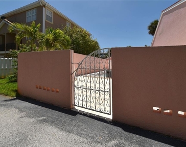 357 8th Avenue N - Photo Thumbnail 31