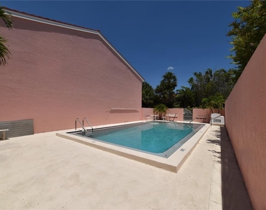 357 8th Avenue N - Photo Thumbnail 28