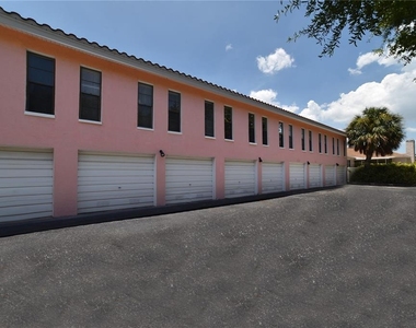 357 8th Avenue N - Photo Thumbnail 6