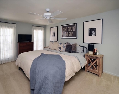 357 8th Avenue N - Photo Thumbnail 41