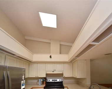 357 8th Avenue N - Photo Thumbnail 34