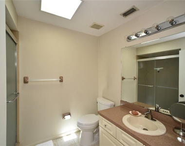 357 8th Avenue N - Photo Thumbnail 16
