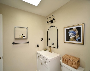 357 8th Avenue N - Photo Thumbnail 22