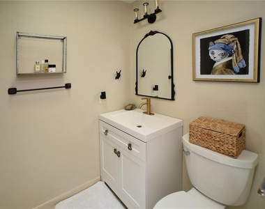 357 8th Avenue N - Photo Thumbnail 44