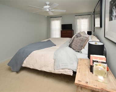 357 8th Avenue N - Photo Thumbnail 43