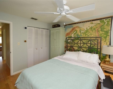 357 8th Avenue N - Photo Thumbnail 20