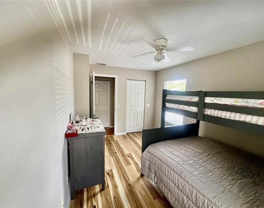 5440 S Macdill Avenue - Photo Thumbnail 6