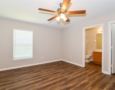 2783 S Slater Drive - Photo Thumbnail 10