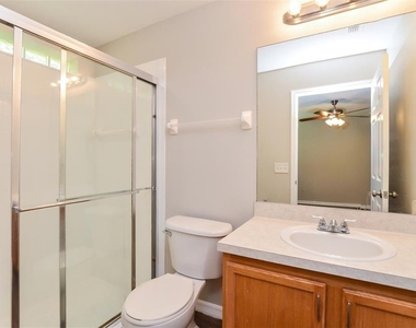 2783 S Slater Drive - Photo Thumbnail 12