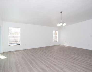 620 Heraldo Court - Photo Thumbnail 4