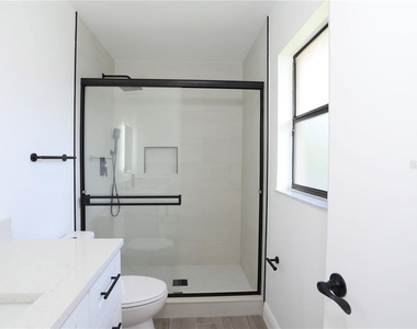 620 Heraldo Court - Photo Thumbnail 6