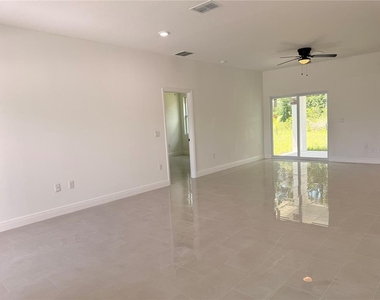 1251 Scottish Street Sw - Photo Thumbnail 2