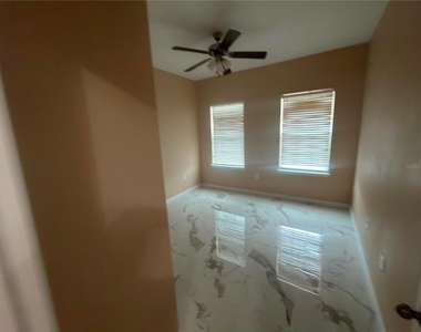 5583 Toulouse Lane - Photo Thumbnail 17