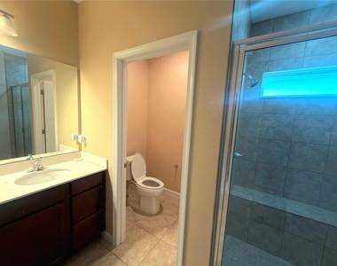 5583 Toulouse Lane - Photo Thumbnail 10