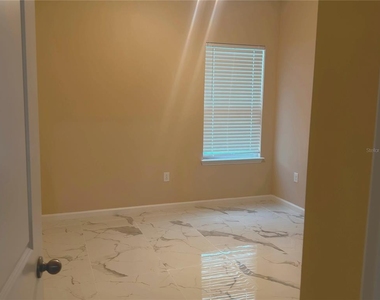 5583 Toulouse Lane - Photo Thumbnail 13