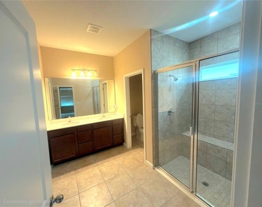 5583 Toulouse Lane - Photo Thumbnail 11