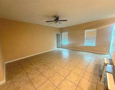 5583 Toulouse Lane - Photo Thumbnail 5