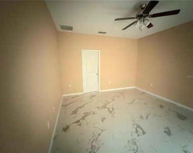 5583 Toulouse Lane - Photo Thumbnail 8