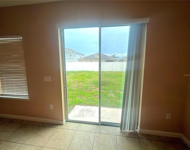 5583 Toulouse Lane - Photo Thumbnail 6